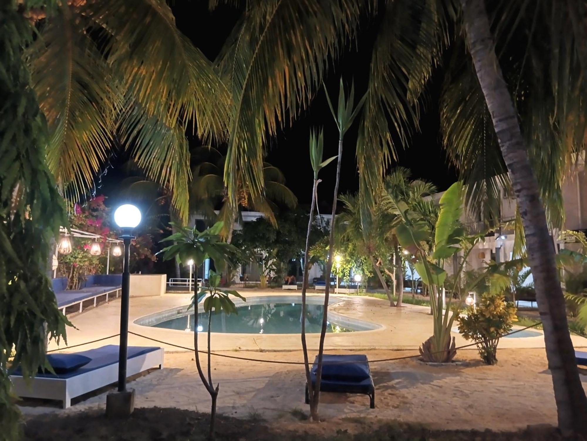 Exotica Sense Aparthotel Flic en Flac Exterior photo